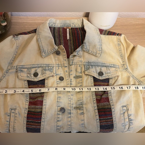 Free People Cropped, Baja White Washed Denim Jean Jacket - Picture 11 of 11